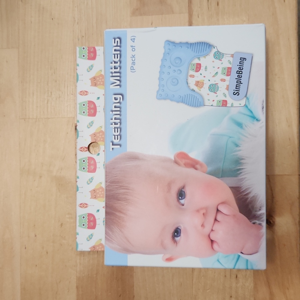 Simple Being Teething Mittens